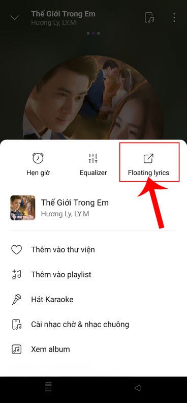 Chạm vào mục Floating lyrics