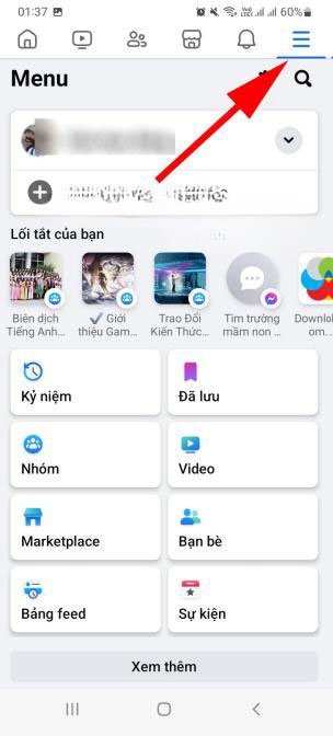 Ấn vào nút menu có hình 3 dấu gạch ngang ở góc trên bên phải giao diện