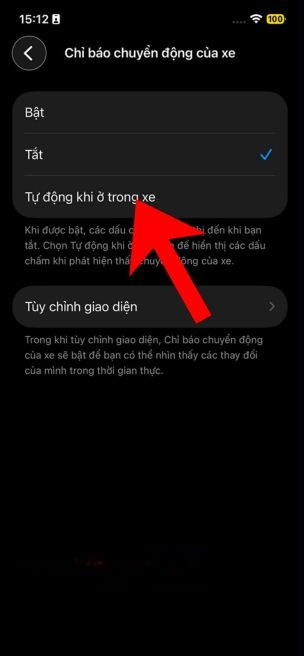 Chọn vào mục Bật hoặc Tự động khi ở trong xe