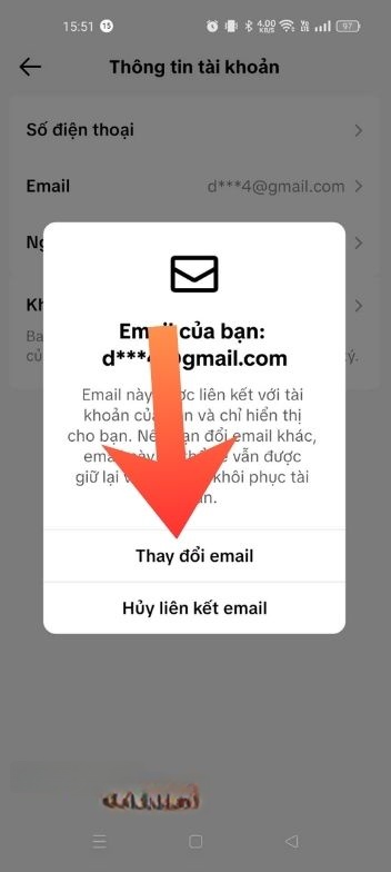 Ấn vào mục Thay đổi email