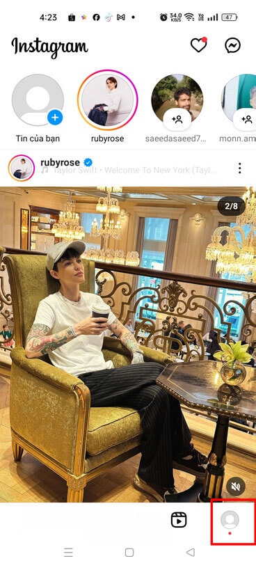 Mở ứng dụng Instagram, truy cập vào trang cá nhân
