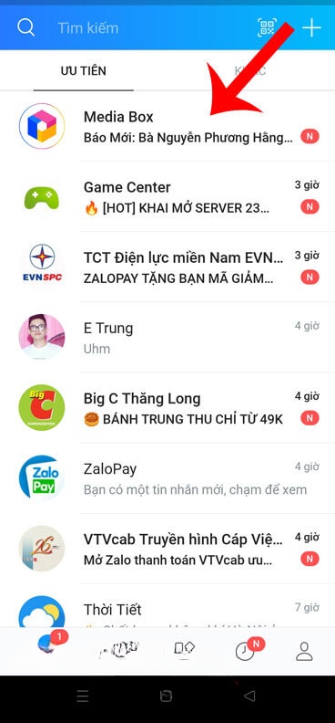Chạm và giữ cuộc trò chuyện bất kỳ