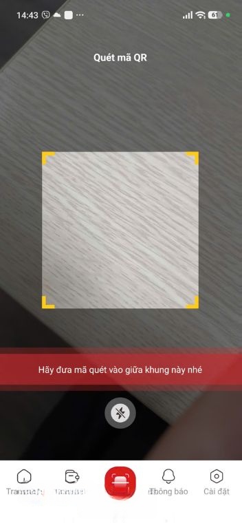 Thực hiện quét mã QR ở trên thẻ CCCD