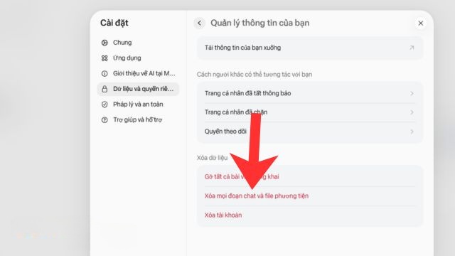 Click chuột vào mục Xóa mọi đoạn chat và file phương tiện