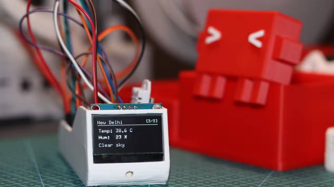 ESP32 chạy code bảng điều khiển do Claude Code tạo ra