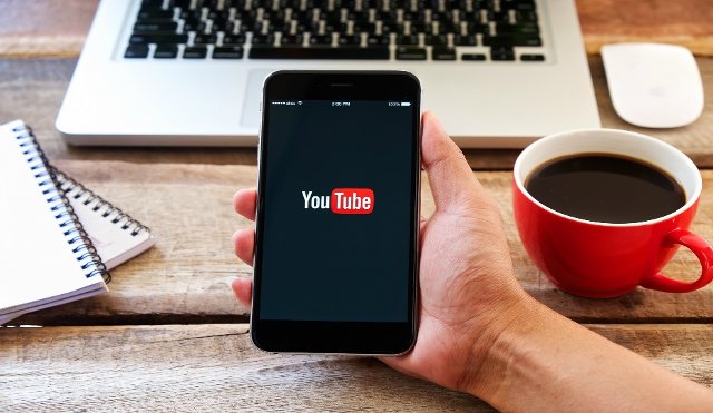 Xem video thực tế ảo với YouTube VR Xem video thực tế ảo với YouTube VR